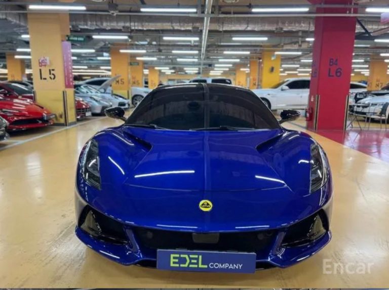 photo_5292094007771526317_y