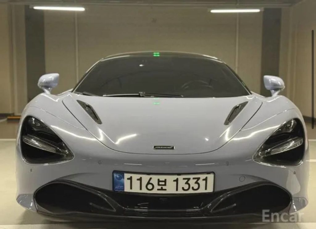 photo_5294345807585210249_y