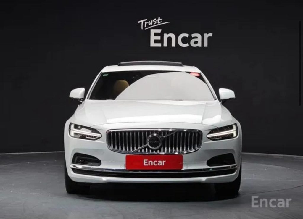 photo_5312065515503610525_y