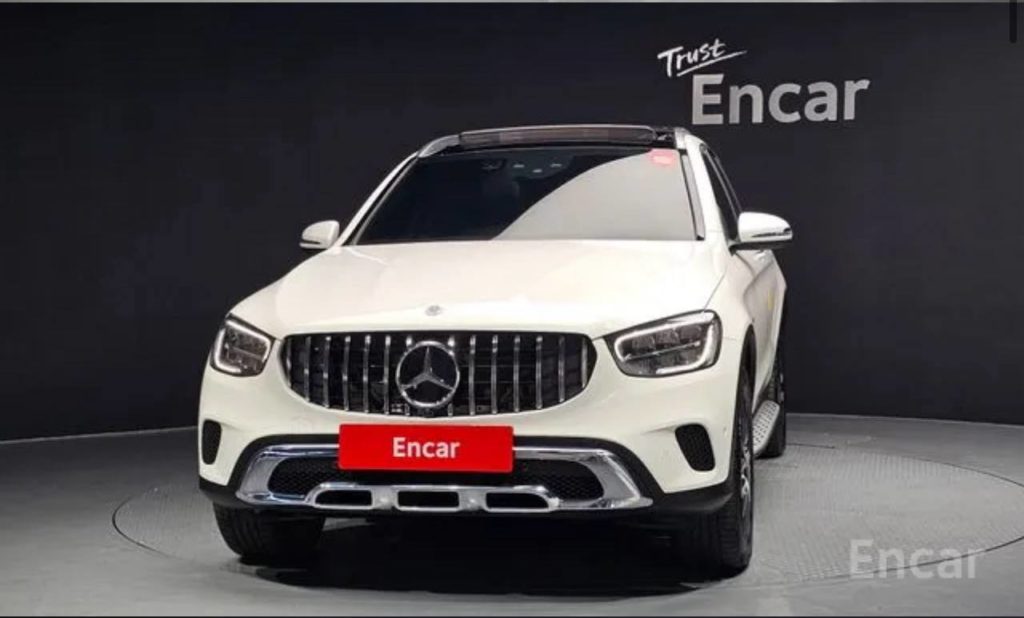 photo_5391245475283334592_y