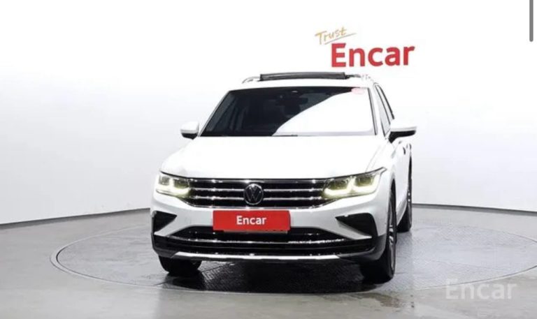 photo_5393465543878638453_y