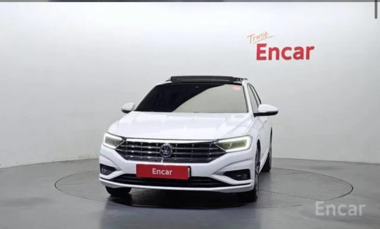 photo_5393465543878638615_y