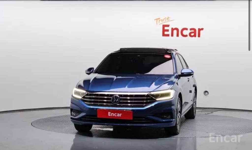 photo_5393465543878638646_y