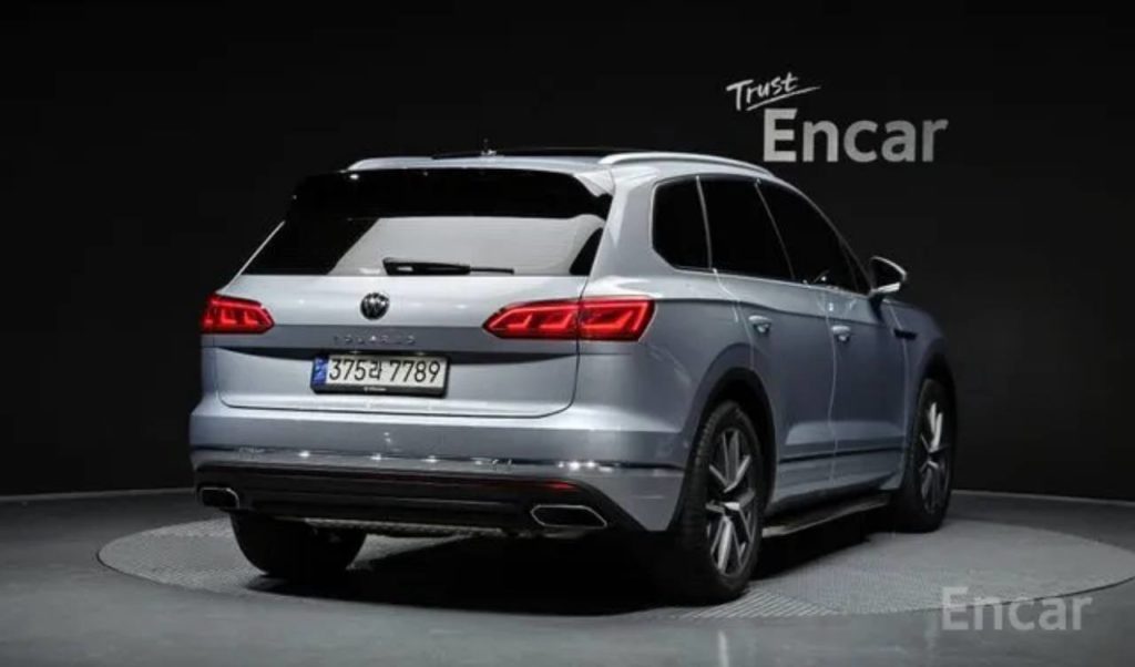 photo_5247197799798403564_y