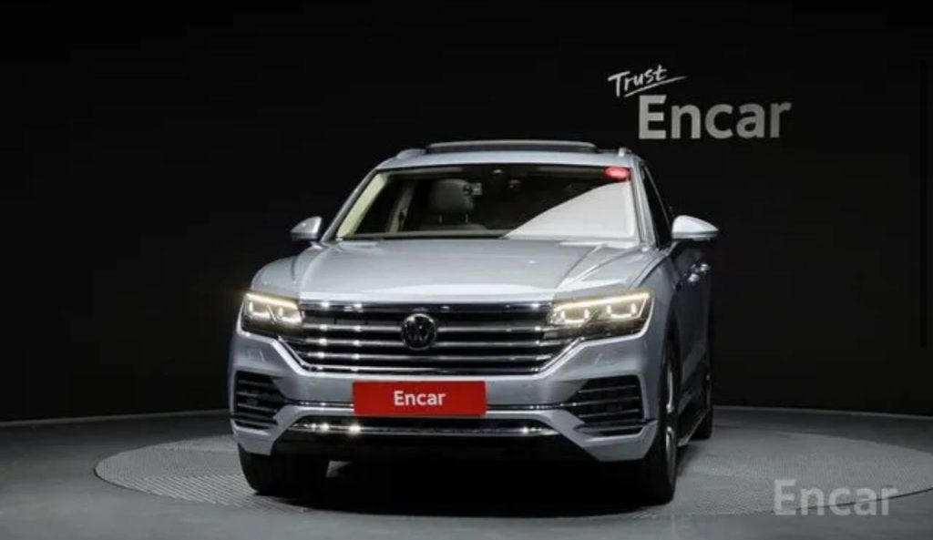 photo_5247197799798403565_y