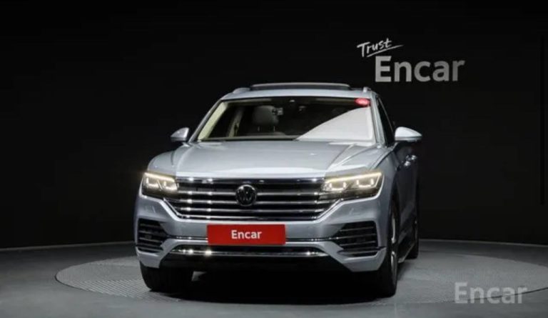 photo_5247197799798403565_y