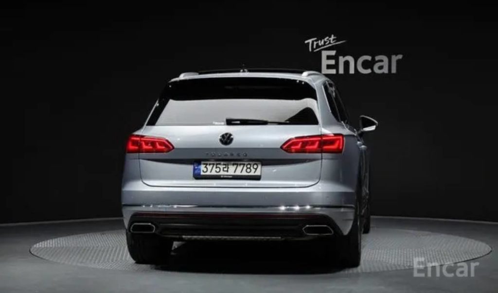 photo_5247197799798403566_y