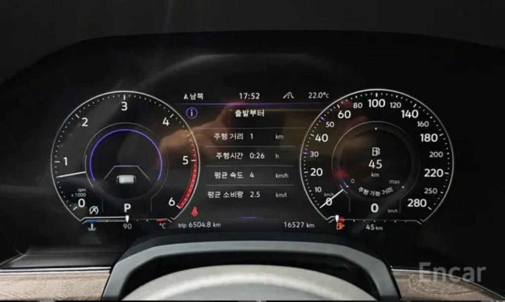 photo_5247197799798403570_y