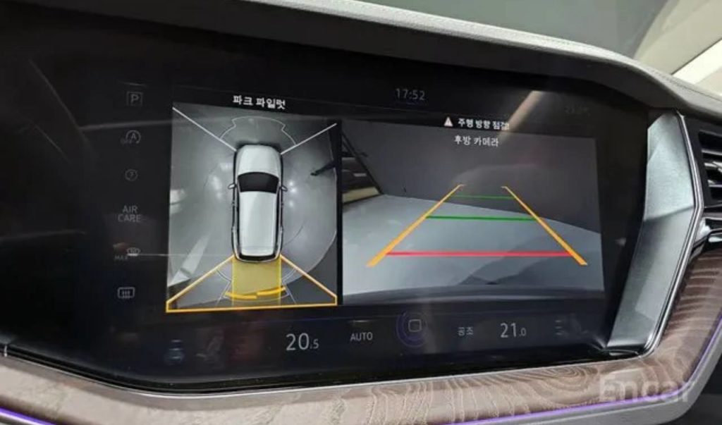 photo_5247197799798403577_y