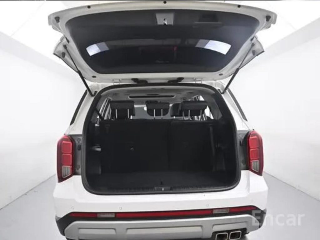 photo_5318857065684400141_y