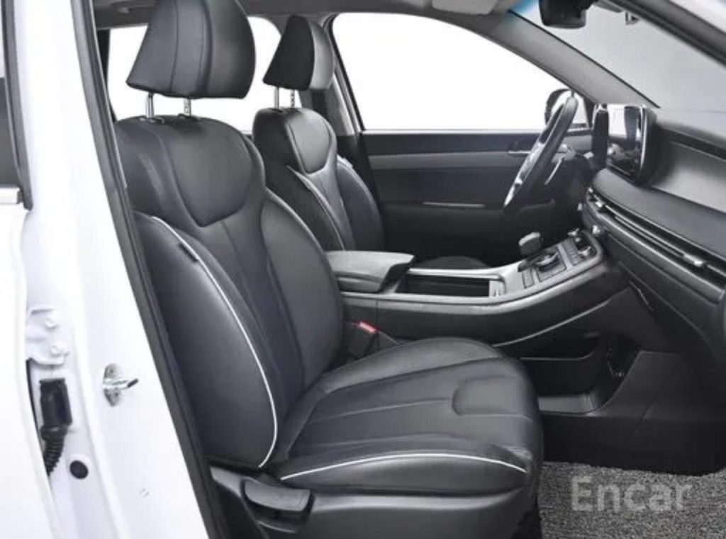 photo_5318857065684400146_y