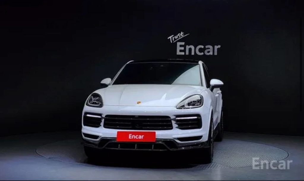 photo_5318857065684400466_y