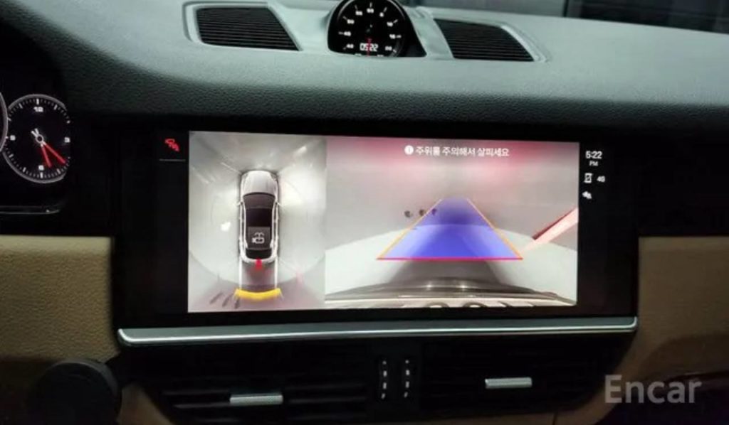 photo_5318857065684400478_y