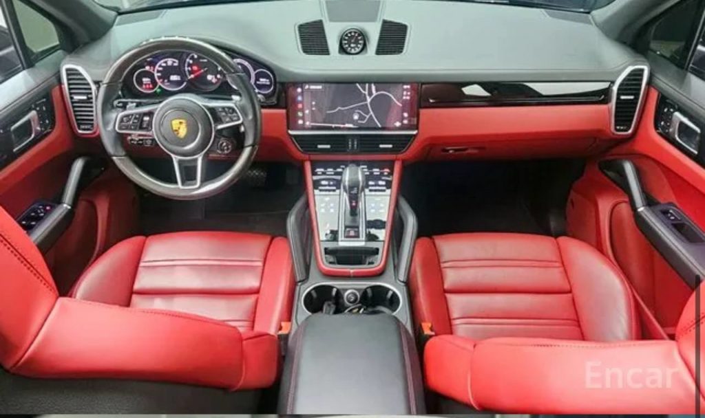 photo_5318857065684400499_y