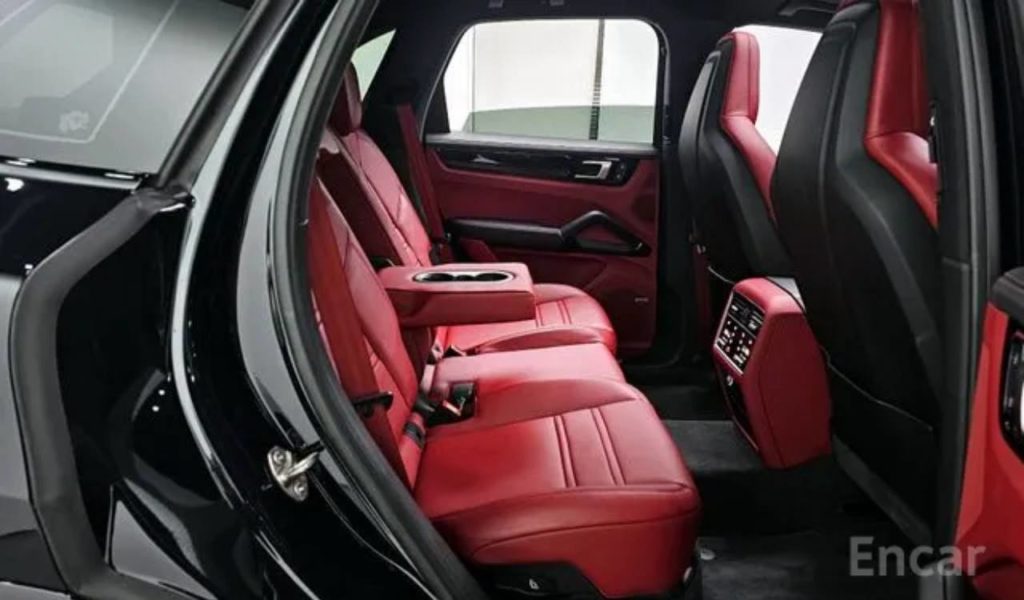 photo_5318857065684400504_y