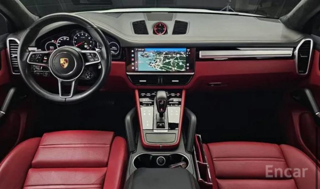 photo_5318857065684400532_y