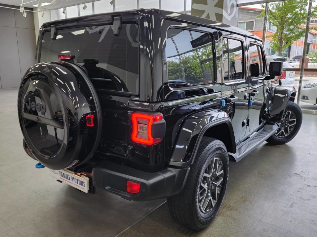 photo_5327960274638076802_y