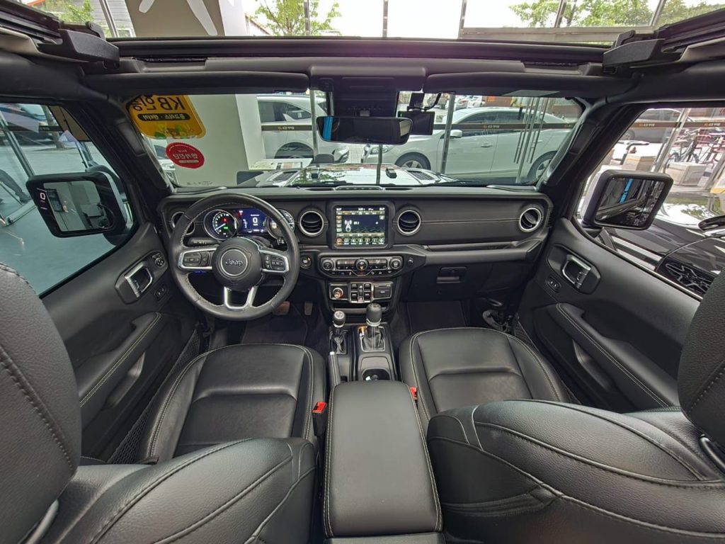 photo_5327960274638076816_y