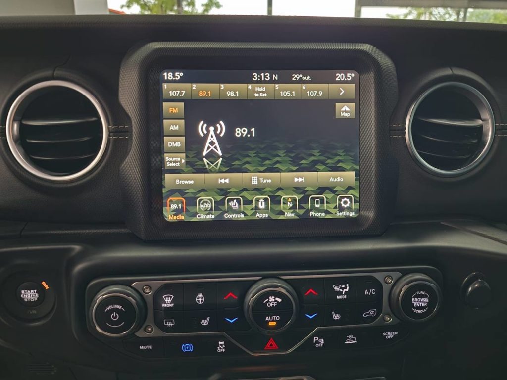 photo_5327960274638076825_y