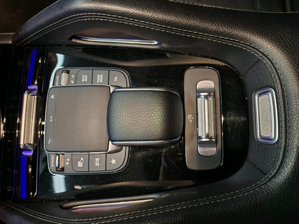 photo_5328213626168937859_y