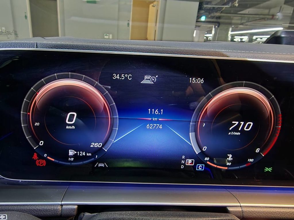 photo_5328213626168937865_y