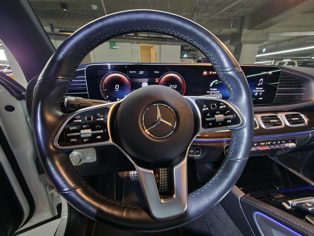 photo_5328213626168937873_y