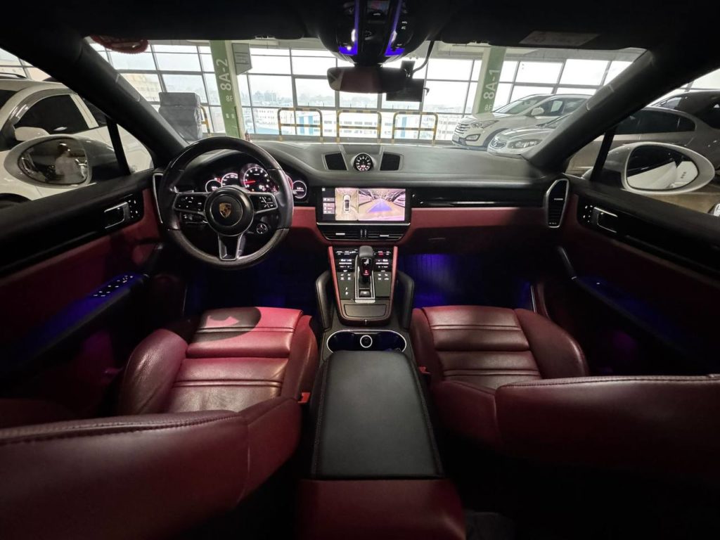 photo_5328213626168937942_y