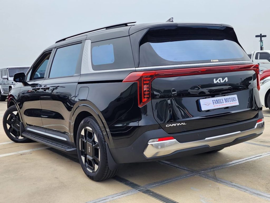 photo_5332433745069865758_y