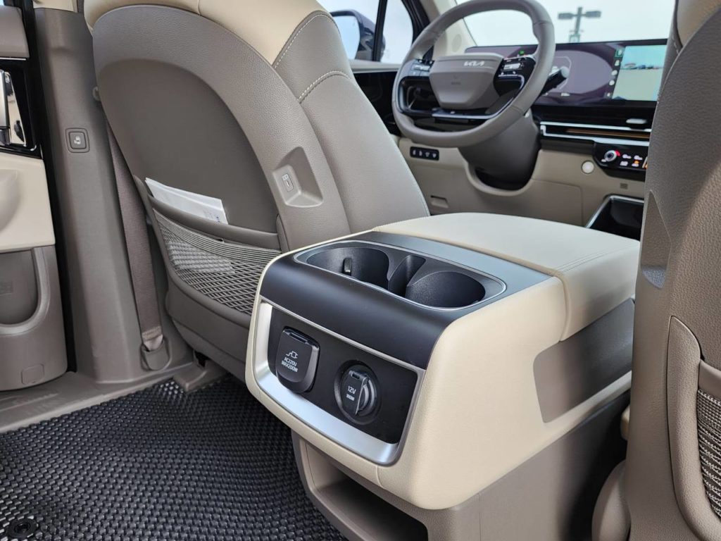 photo_5332433745069865790_y