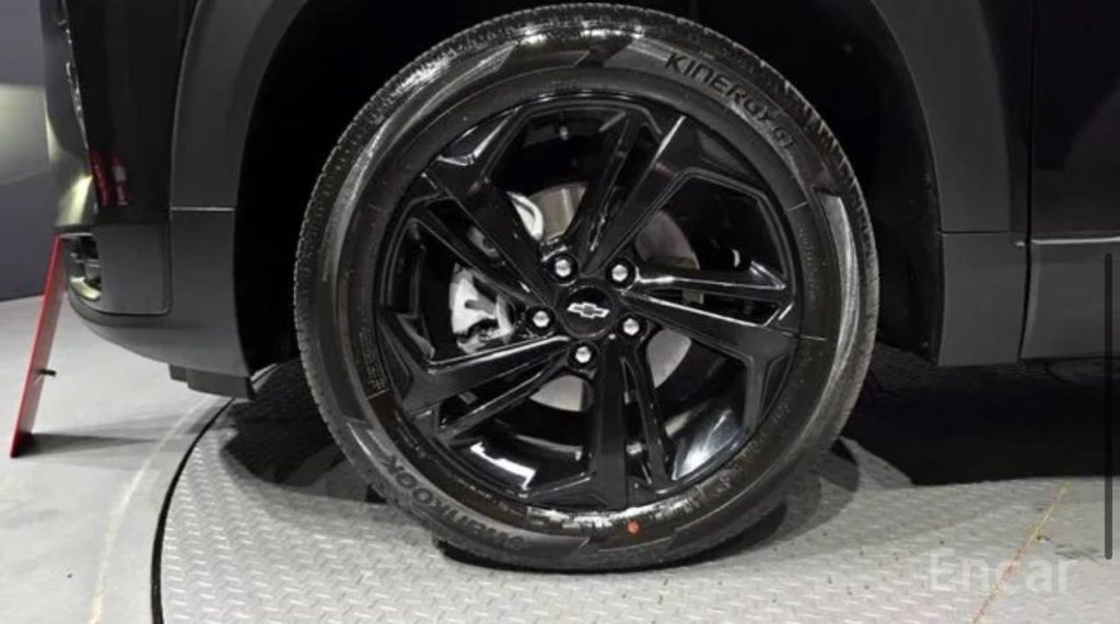 photo_5334685544883549488_y