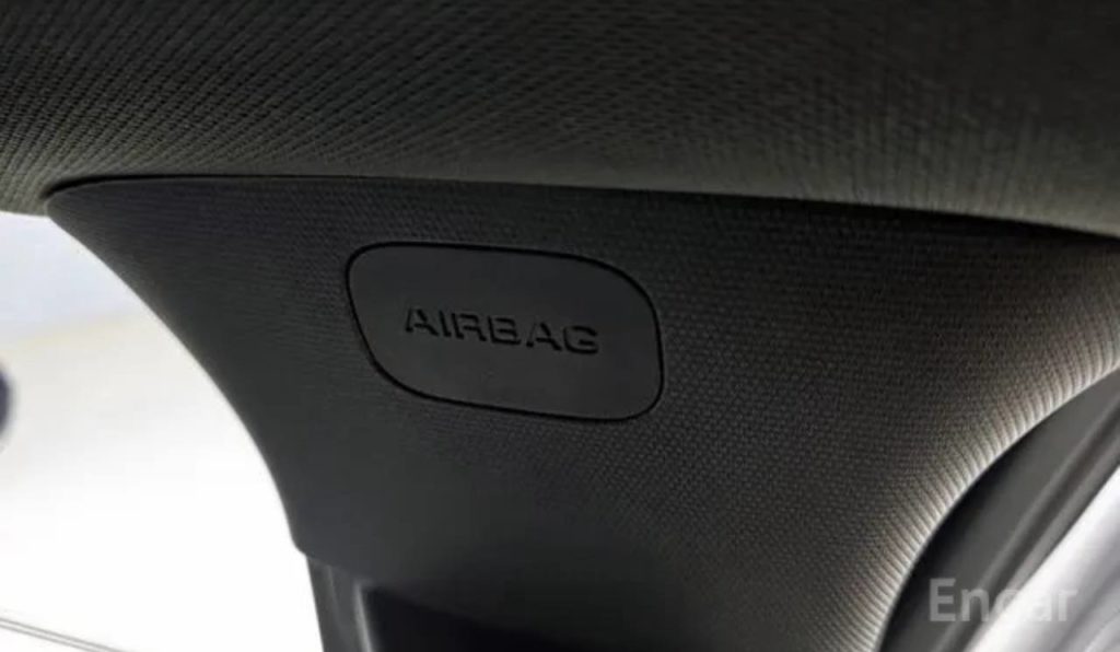 photo_5334685544883549502_y