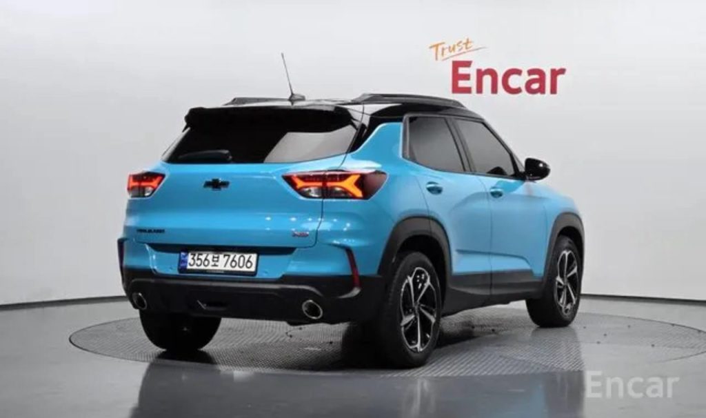 photo_5334685544883549530_y