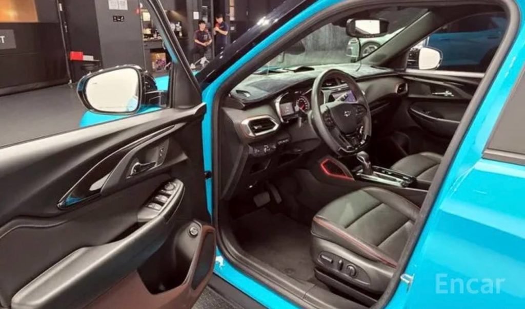 photo_5334685544883549538_y