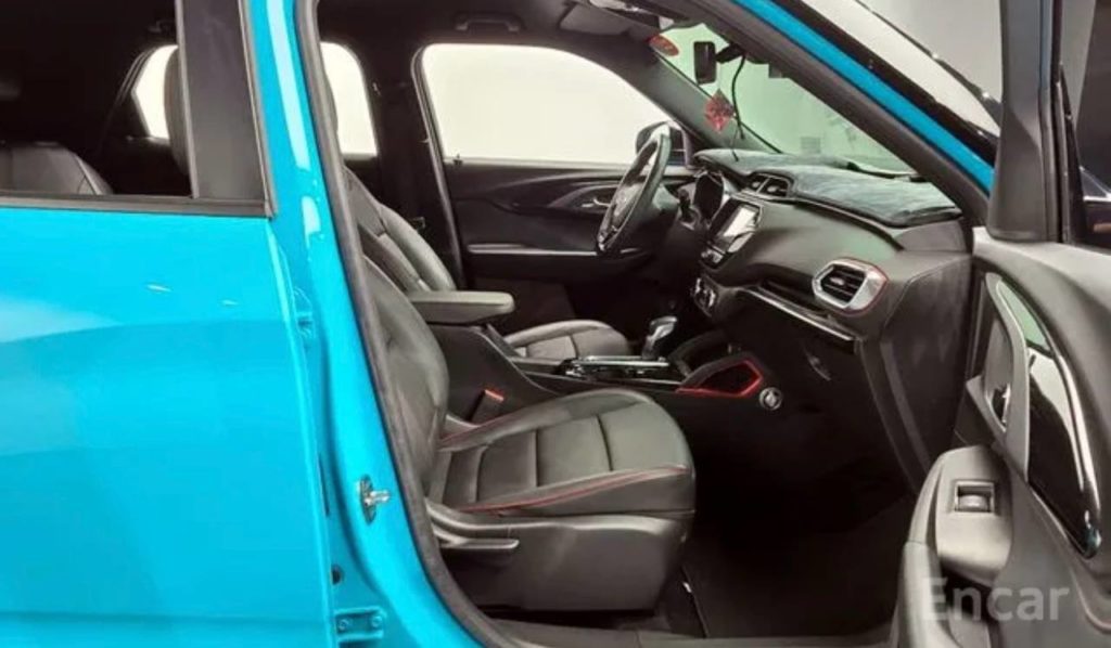 photo_5334685544883549539_y