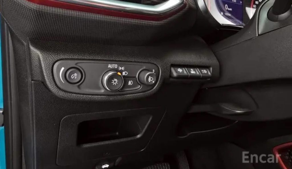 photo_5334685544883549546_y