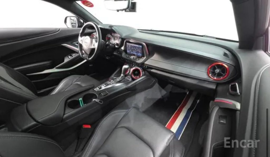 photo_5334685544883549571_y