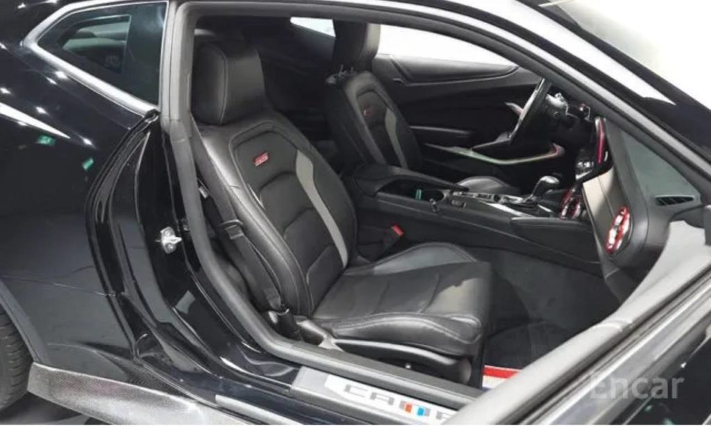 photo_5334685544883549574_y