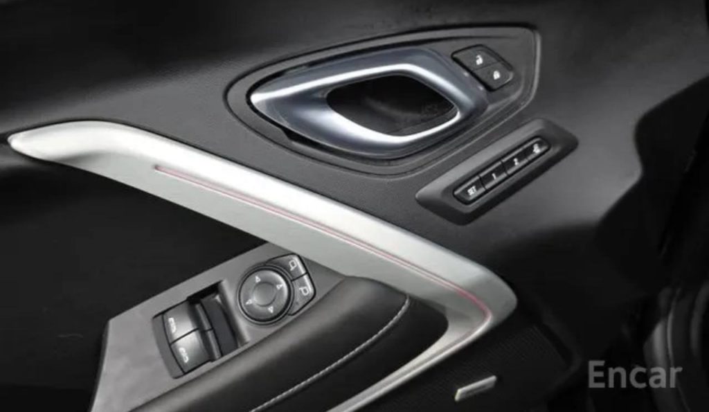 photo_5334685544883549583_y