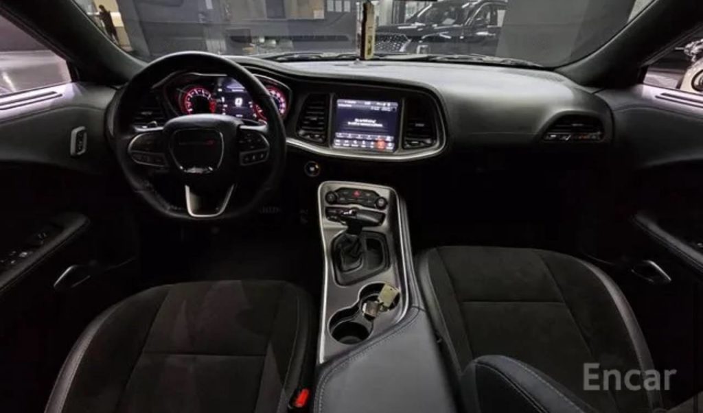 photo_5334685544883549626_y