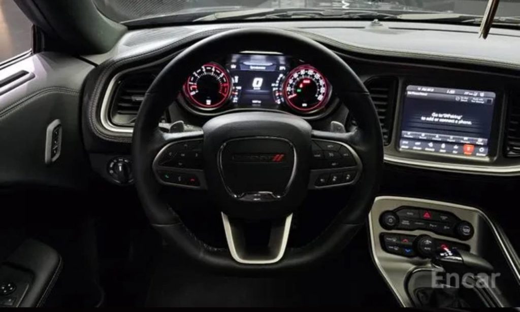 photo_5334685544883549631_y