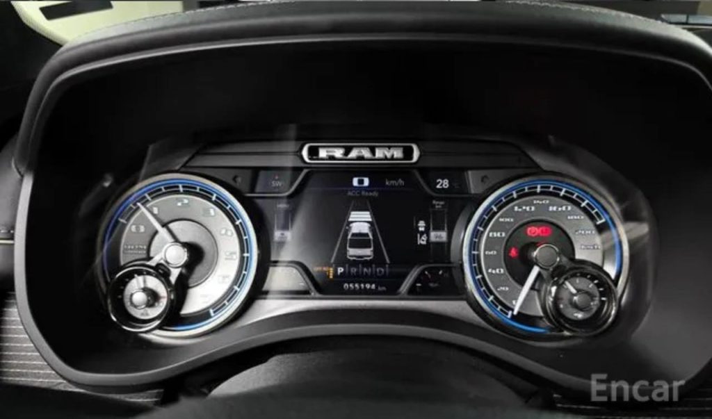 photo_5334685544883549818_y