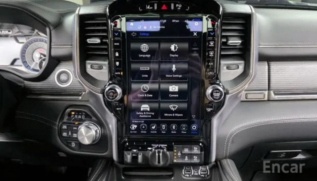 photo_5334685544883549825_y