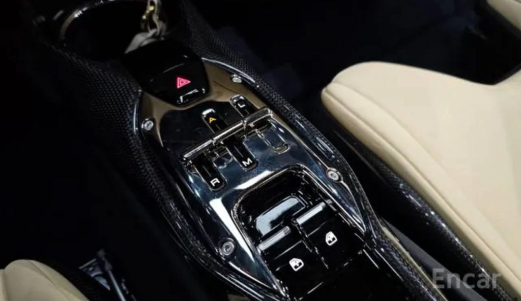 photo_5337057015371002330_y