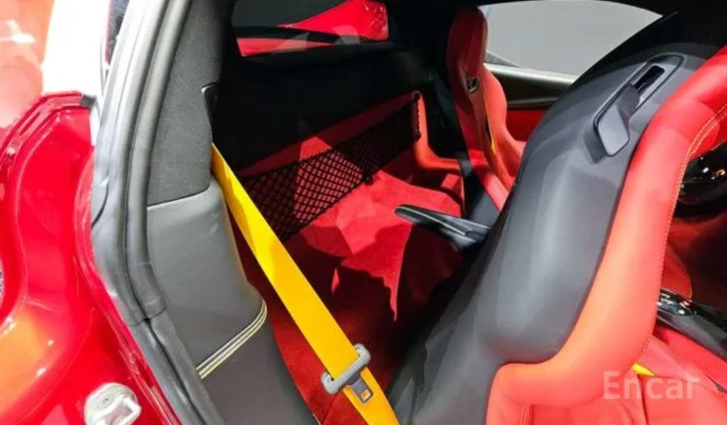 photo_5337057015371002370_y