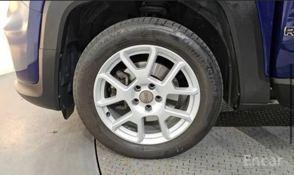 photo_5193085270612901099_y