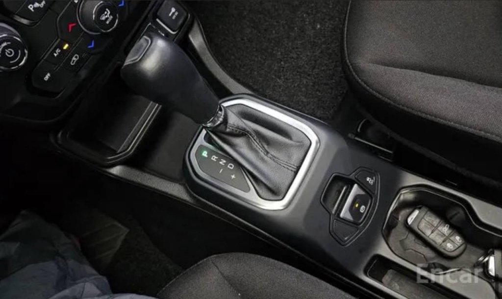 photo_5193085270612901103_y