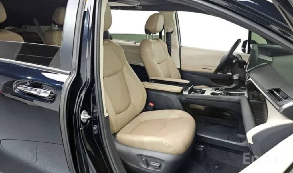 photo_5458424519048953346_y