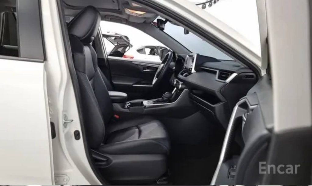 photo_5458424519048953399_y