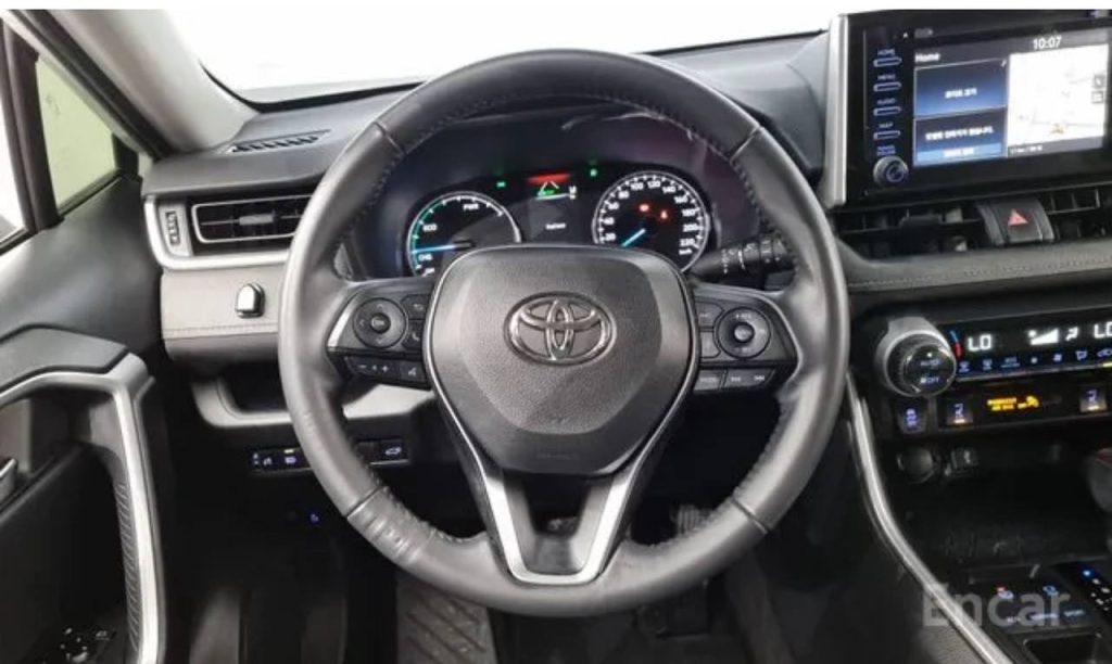 photo_5458424519048953401_y