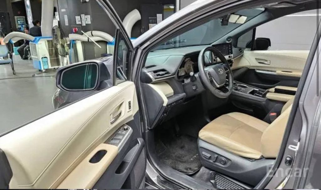 photo_5458424519048953441_y